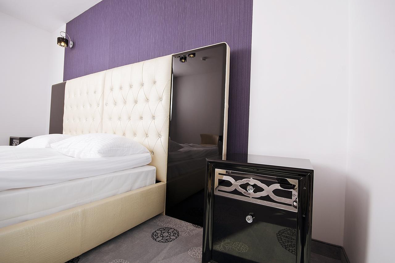 Zajazd Sebory Romany Sebory Kamer foto
