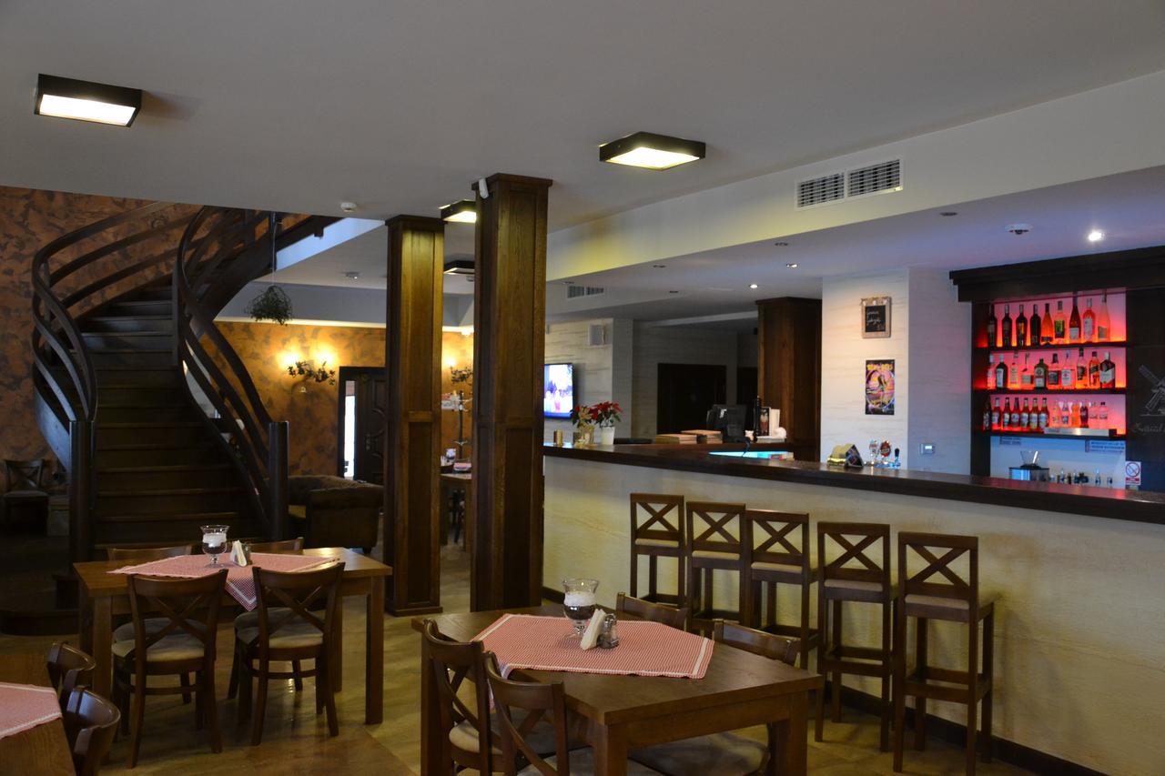 Zajazd Sebory Romany Sebory Buitenkant foto